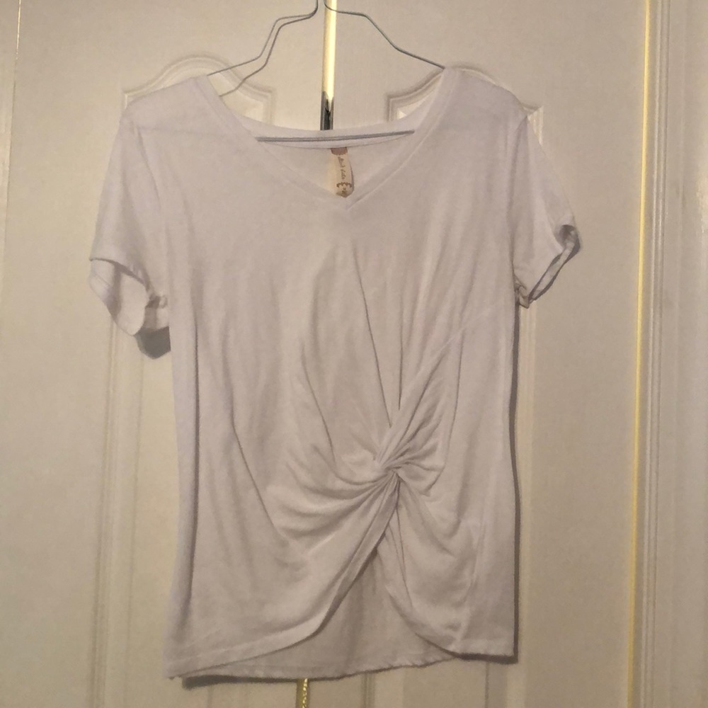 Altar’d State White knotted Tee Shirt